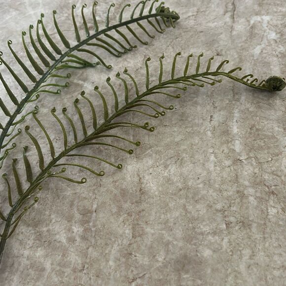 Bundle of Greenery - Picture 4 of 4